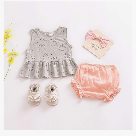 Peach Ruffled Baby Bloomers - Picture 2 of 5